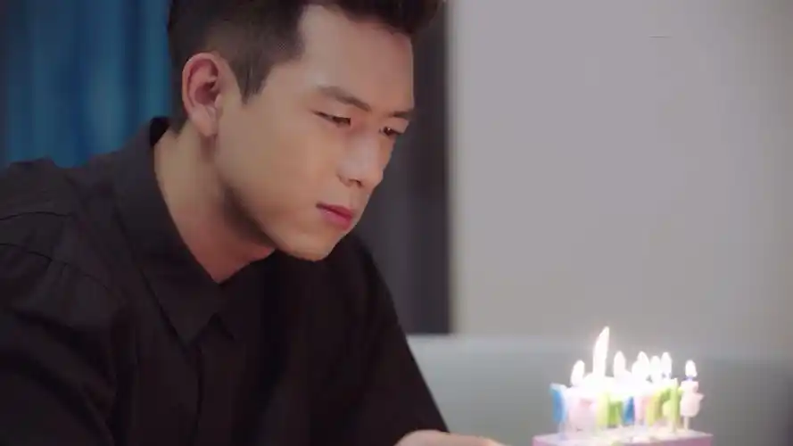 原创亲爱的热爱的韩商言作茧自缚提分手佟年一曲深情小毛驴唱哭观众