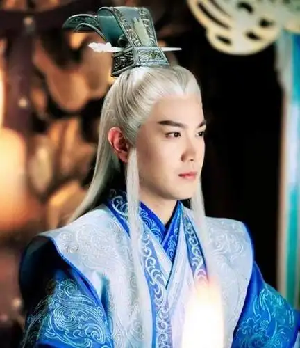 长得帅不一定就适合穿古装,这些男明星才是真正的古装美男子!