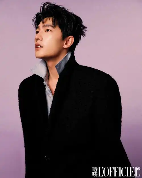 杨洋6月的时装刊98真的嘎嘎帅