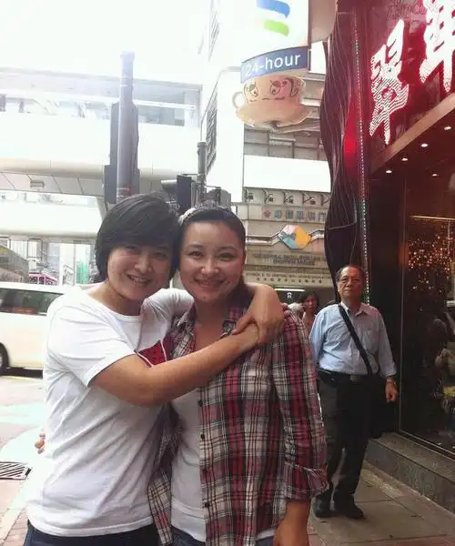 回顾贾玲父亲贾文田始终走不出丧妻之痛我对不起的是女儿贾丹