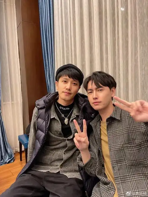 彭冠英那年阿岚活在别人微博里的冠英哥