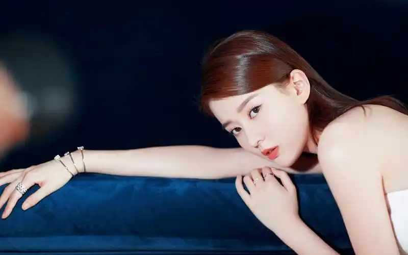 乔欣清新迷人写真图片桌面壁纸