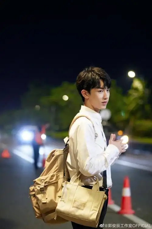 少年派2#钱三一·三一片场思锐万@郭俊辰_fiction袋鼠男友剧照送达,祝