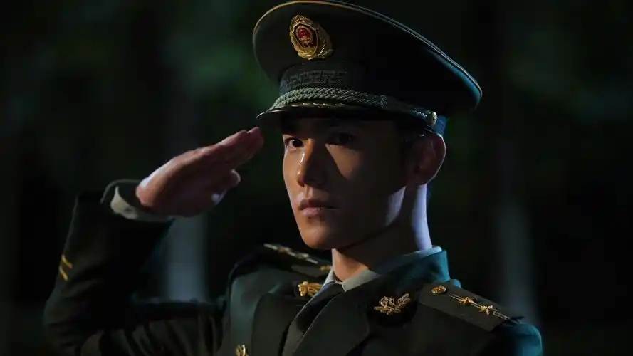 杨洋特战荣耀高燃收官燕破岳热血铸军魂