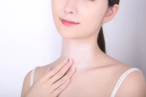 有了夏日美白神器变白就很简单啦