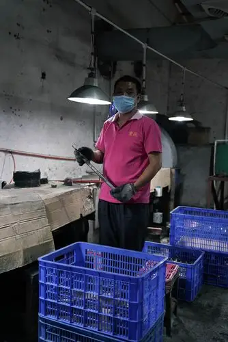 索尼青年摄影师谢匡时作品《故乡打工者肖像》