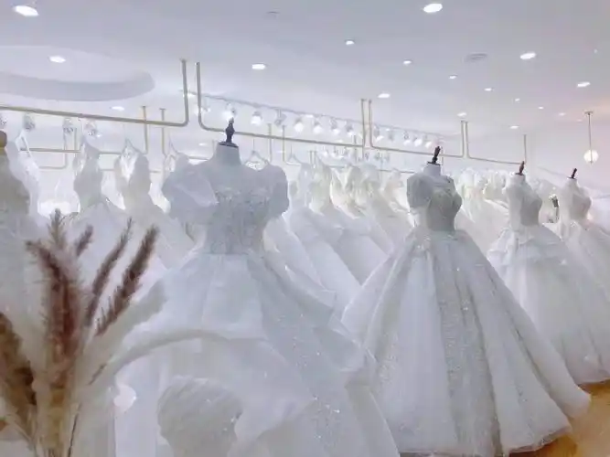 发现一家宝藏婚纱馆9590店面:ch婚纱礼服馆94地址:合肥庐阳区