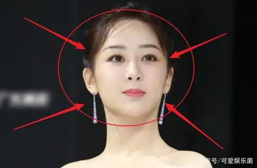 都说杨紫照片精修过度,但看过生图颜值和身材后,莫不是上当了?