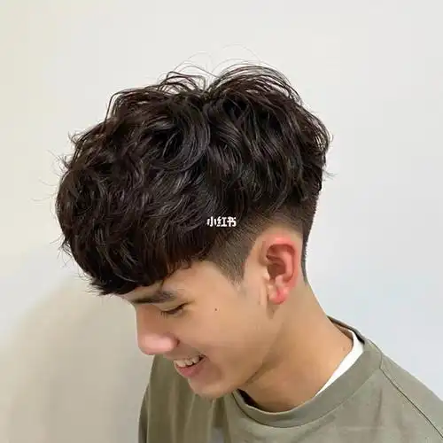 韩系发型泰迪卷男生烫发男生发型