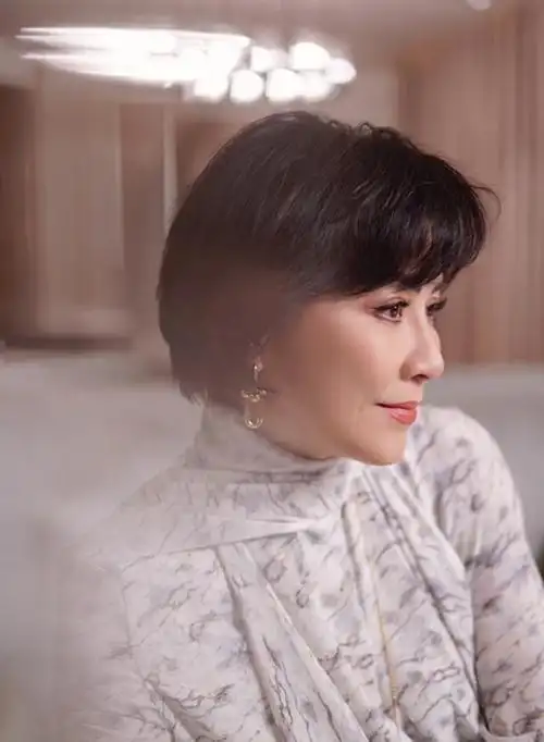 50岁了还能够保持着各种魅力再也不是女明星