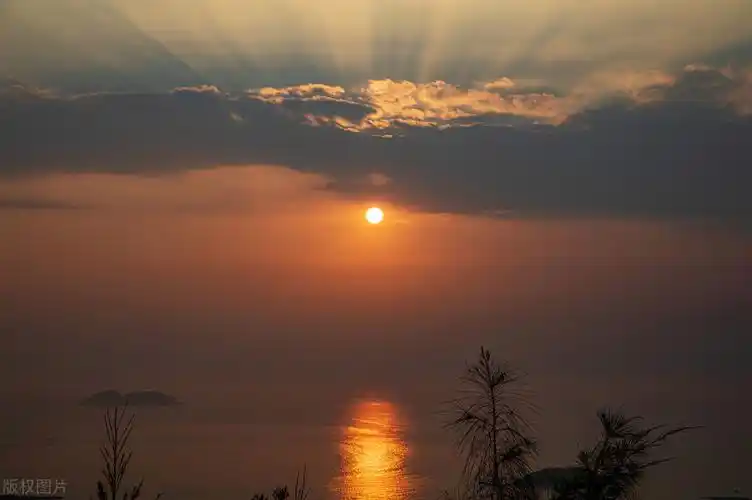 关于夕阳的唯美句子百度文库_晶羽文学网