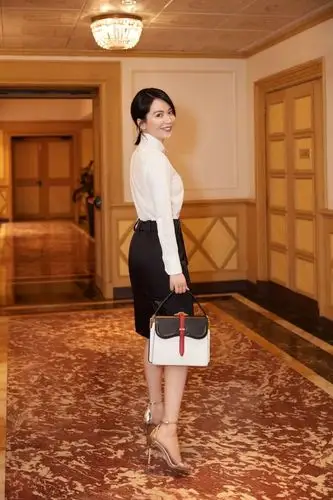 prada上演黑色童话得不到想要的那就毁灭它