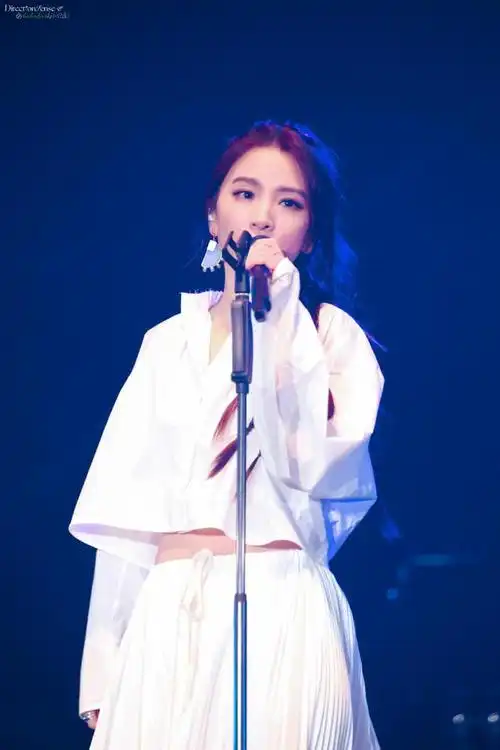 最后,我们也希望田馥甄能够认真对待这一事件,反思自己的行为,并在