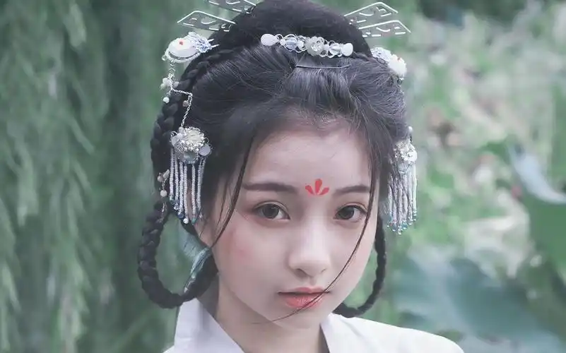 【中长发的汉服发型教程】教你变成一个端庄优雅的girl_哔哩哔哩_bili