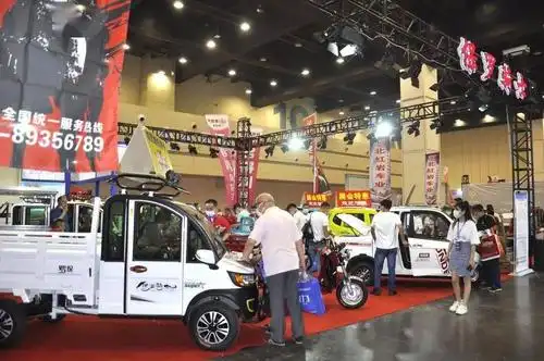 强悍的产品力爆棚的人气郑州展最亮眼的品牌保罗骑士