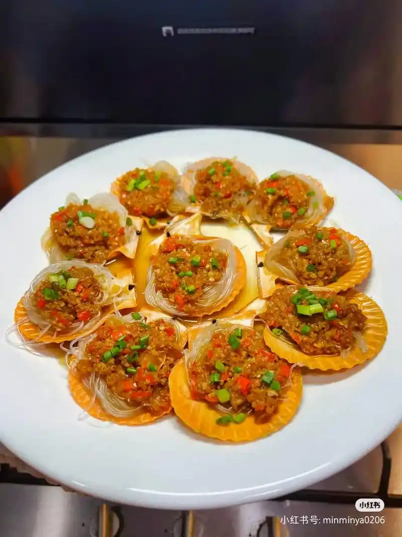 蒜蓉粉丝蒸扇贝,烧烤店料汁配方,巨好吃.92食材:扇贝,粉丝 - 抖音