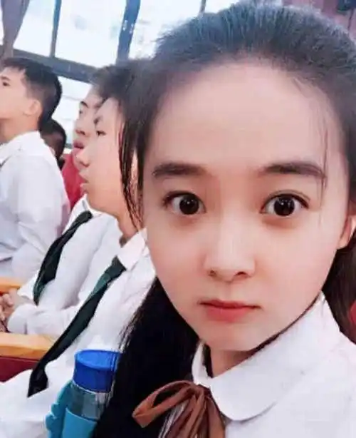 原创童星出道的杨丽晓如今逆袭美得不可方物她和释小龙秘密结婚