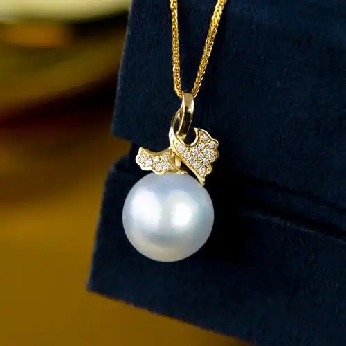 薇爱秀丽珍珠 高端珠宝的优惠券大全—『蔓蝶』薇爱秀丽澳白珍珠吊坠