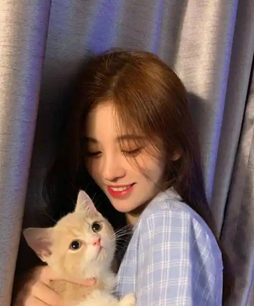 鞠婧祎又"变脸"?跟杨颖傻傻分不清楚,惊到了网友?_发型_刘海_baby