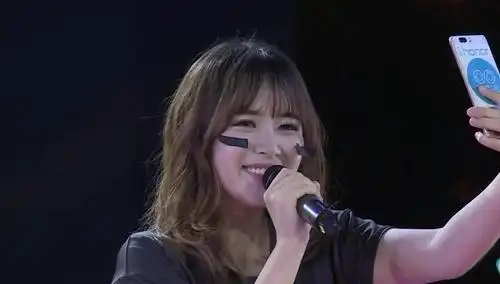 2016超级女声全国总冠军:圈9