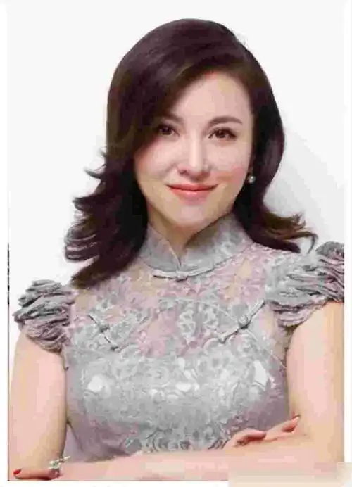 主持人梦桐嫁富商19年无绯闻47岁仍魅力不减