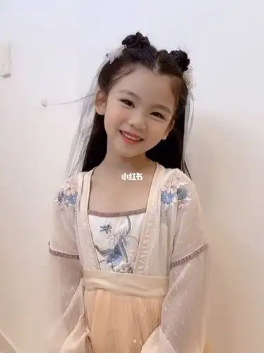 简单全真发儿童汉服发型有小灵儿的感觉了