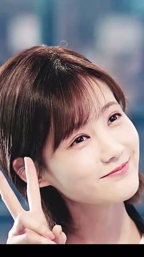 李一桐这笑容太甜太有感染力