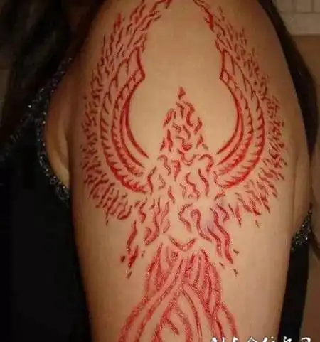 肉雕纹身