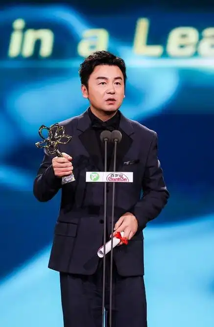 殷桃赵丽颖陪跑惹争议,吴越被骂上热搜第一_雷佳音_人世间_演技