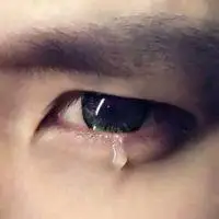 伤心哭泣头像男生系列附带两张高清的流泪卡通头像