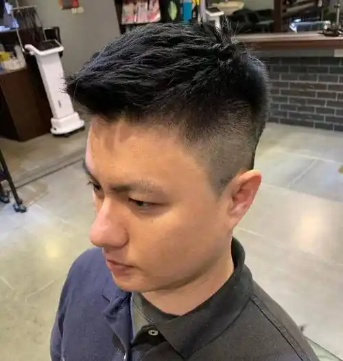 原创男士剪短发太普通不如试试飞机头发型帅气又有型