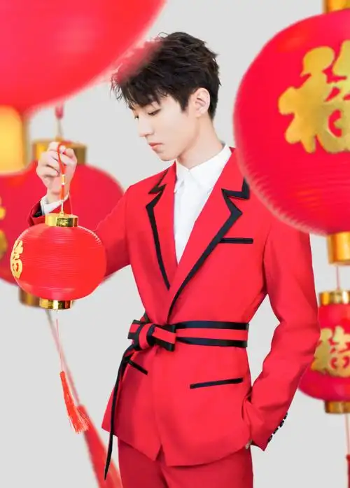 王俊凯×2020.01.24 央视春晚直播×cr:logo