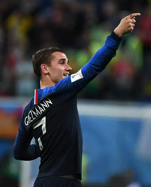 法国队球员格里兹曼在赛后庆祝胜利 摄影:新华社记者 李尕