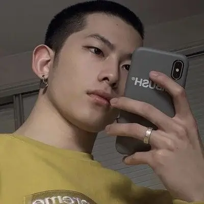 软锦:"对镜自拍男头/韩国/欧美风_男生头像_我要个性网