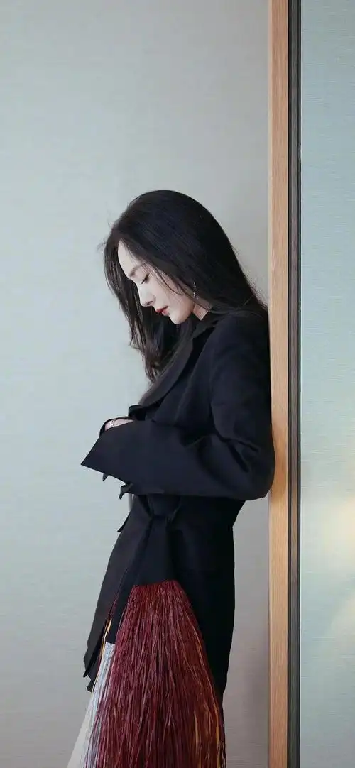 女明星西装杀西装搭配高清手机壁纸分享