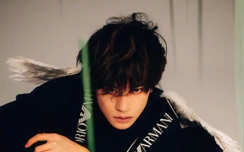 【易烊千玺】四字弟弟欲的不是一点点…霸道高冷总裁黑气质成熟斯文