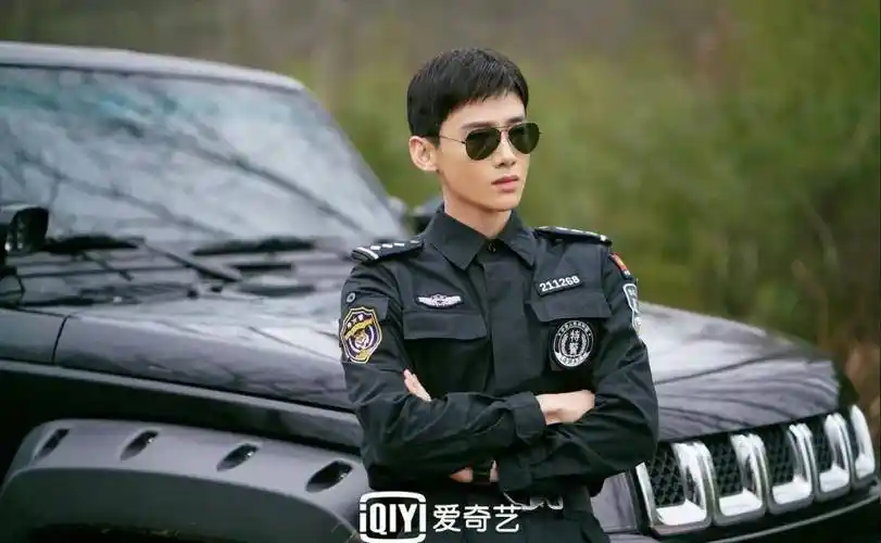 白敬亭这一形象太撩人,网友大呼:这就是我的理想型_梦想_邢克垒_事情