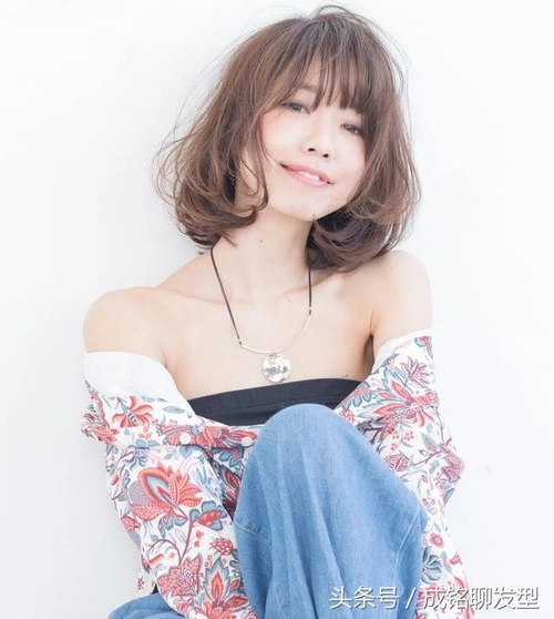 娃娃脸的女生,来看看这几款减龄瘦脸的发型