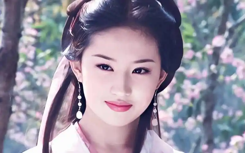 刘亦菲:风华绝代宛如仙女下凡,巅峰颜值古装造型堪称不朽经典_感觉