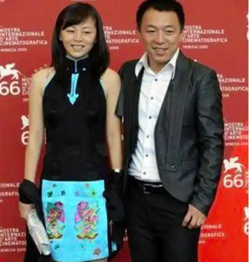 黄渤老婆是谁44岁黄渤与妻子相伴24年