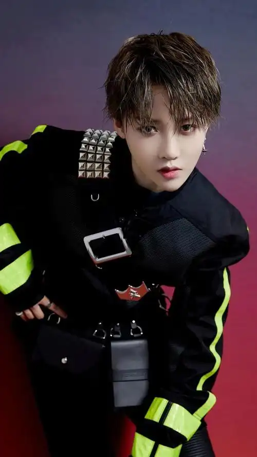 明星壁纸:the9刘雨昕!|爱情|the9|恋人|细语_网易订阅