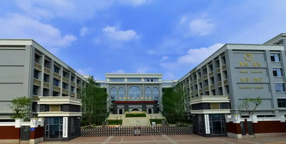 成都49中坠亡事件还原别让情绪走在真相前面