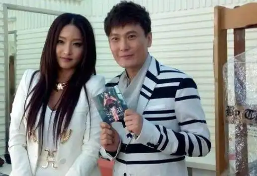 一,张信哲老婆朱小妹