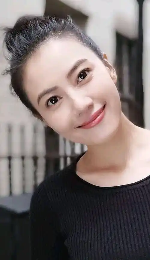 高圆圆时尚写真 美到极致 你是否还记得 让他为你一生画眉呢_气质