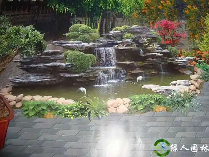 庭院千层石假山流水鱼池效果图_绿人园林景观