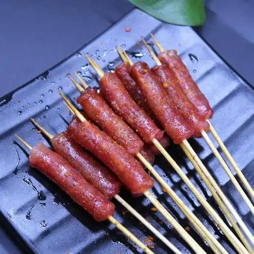 腊肠香肠铁板手把小串油炸烧烤串串涮串火锅香肠