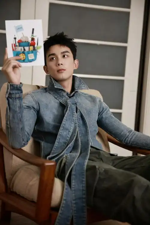 吴磊巨型蝴蝶结##明星时尚