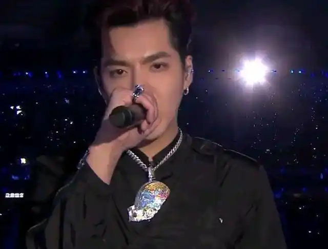 吴亦凡《破晓》十分相遇,唱响不凡舞台湖南卫视跨年!