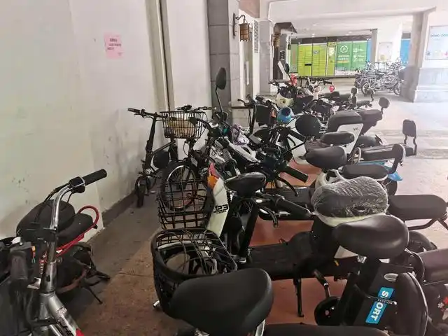 电动自行车乱停放乱充电最高罚款1万元