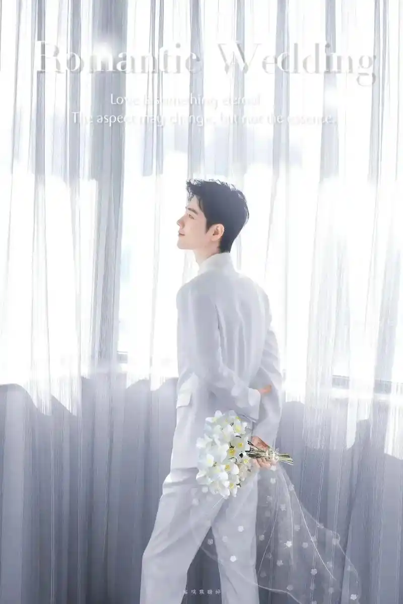 肖战 我本来是不想发的,可是点赞是玫瑰花,评论三朵玫瑰花会 - 抖音